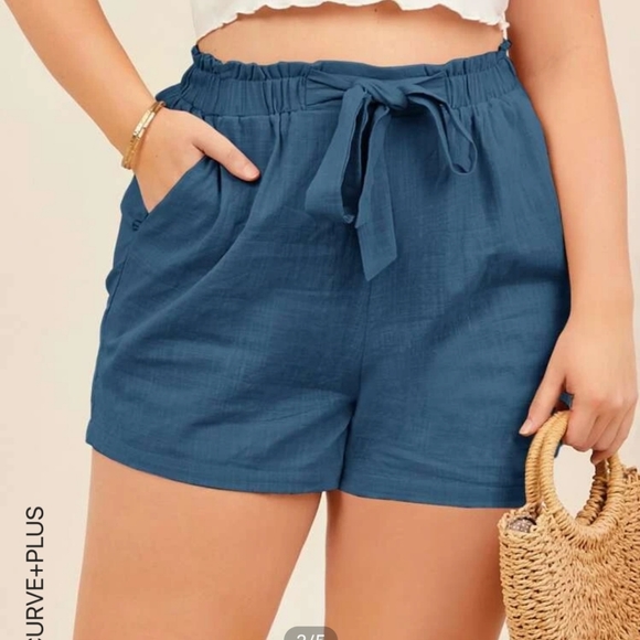NWOT Plus Paperbag Waist Knot Front Shorts - Picture 2 of 4